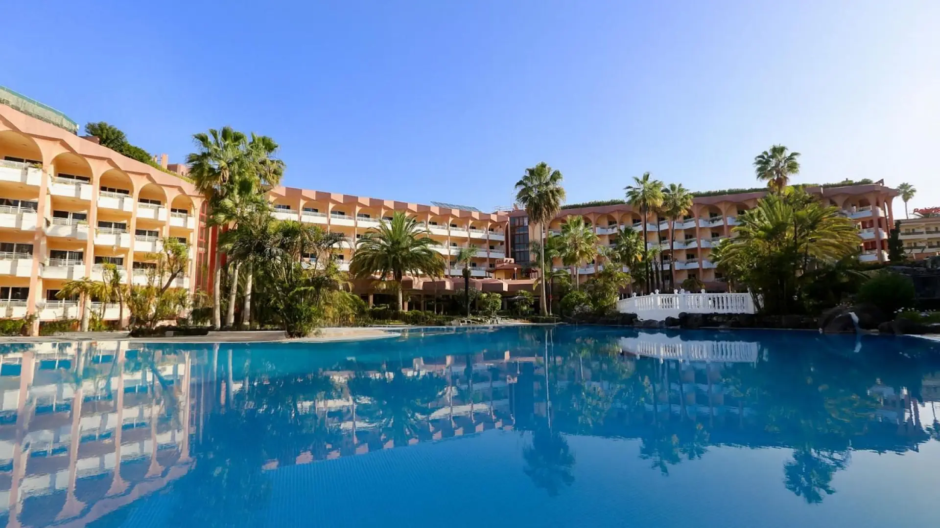 Hotel Puerto Palace