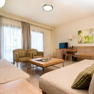 Kn Hotel Arenas Del Mar Adults Only