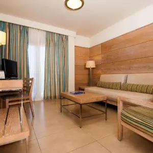 Kn Hotel Arenas Del Mar Adults Only