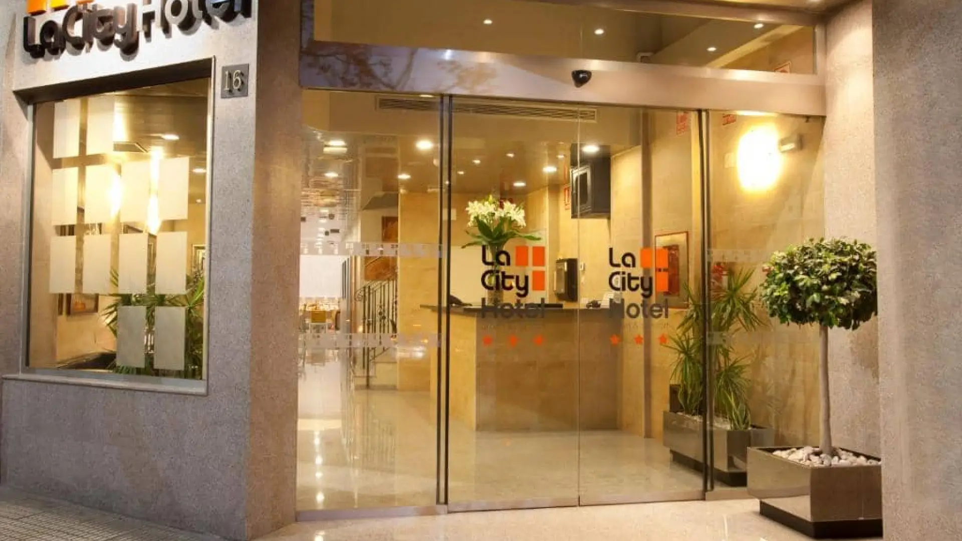 La City Hotel Estación