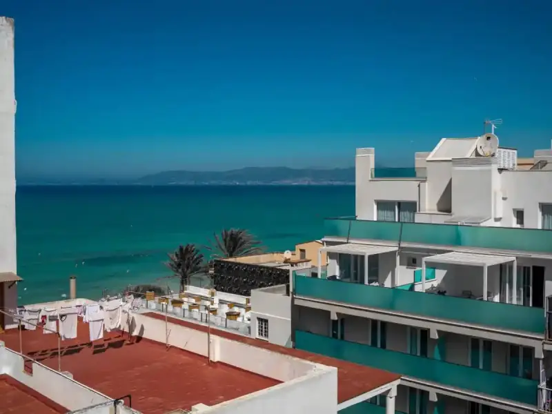Planet One Hotel