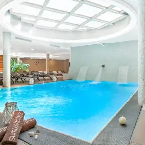 Sumus Stella And Spa