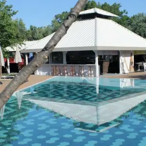 Despotiko Apartment Hotel & Suites
