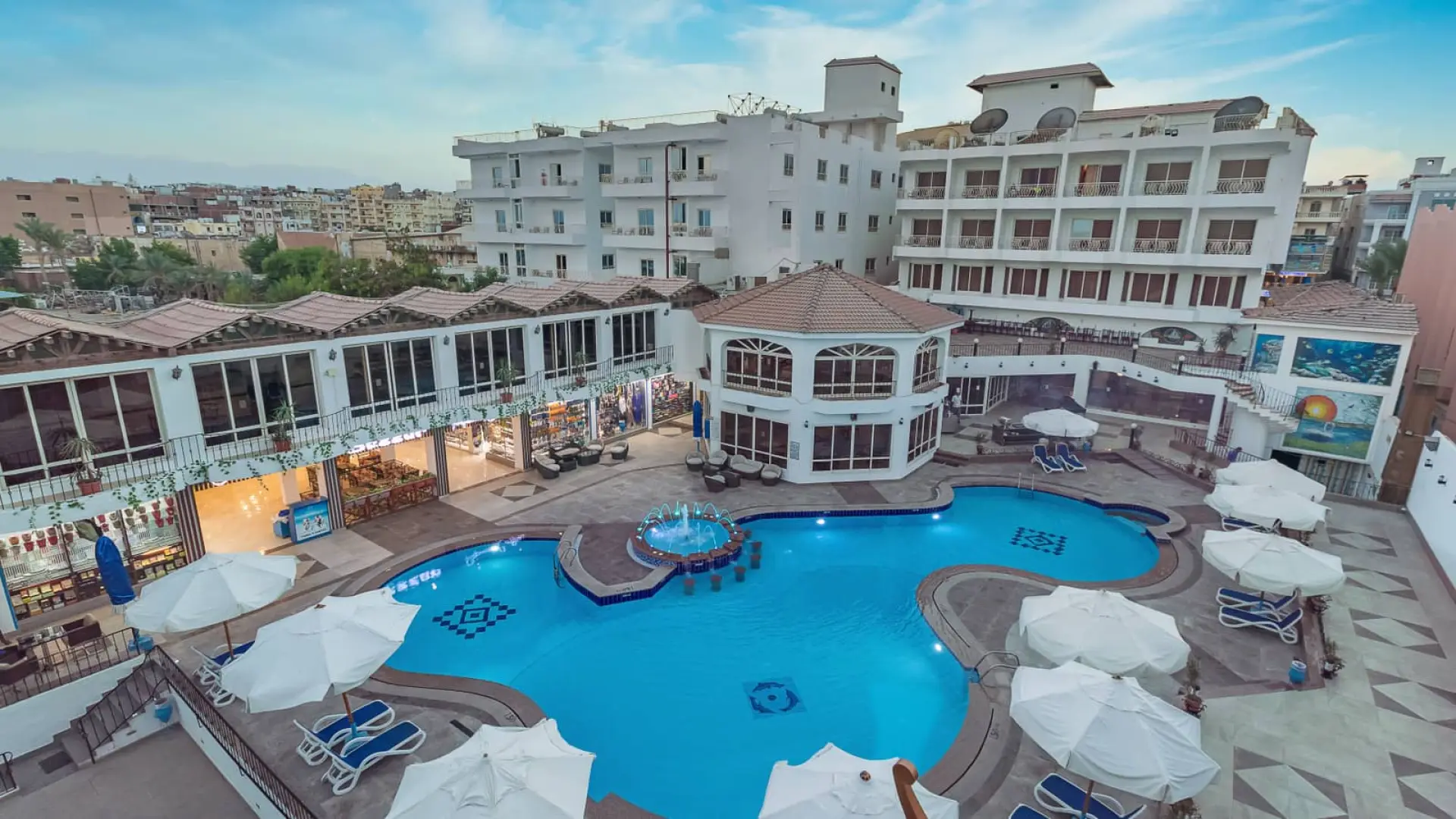 Minamark Resort And Spa